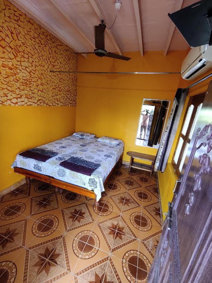 Archana Guest House River View 亨比 外观 照片