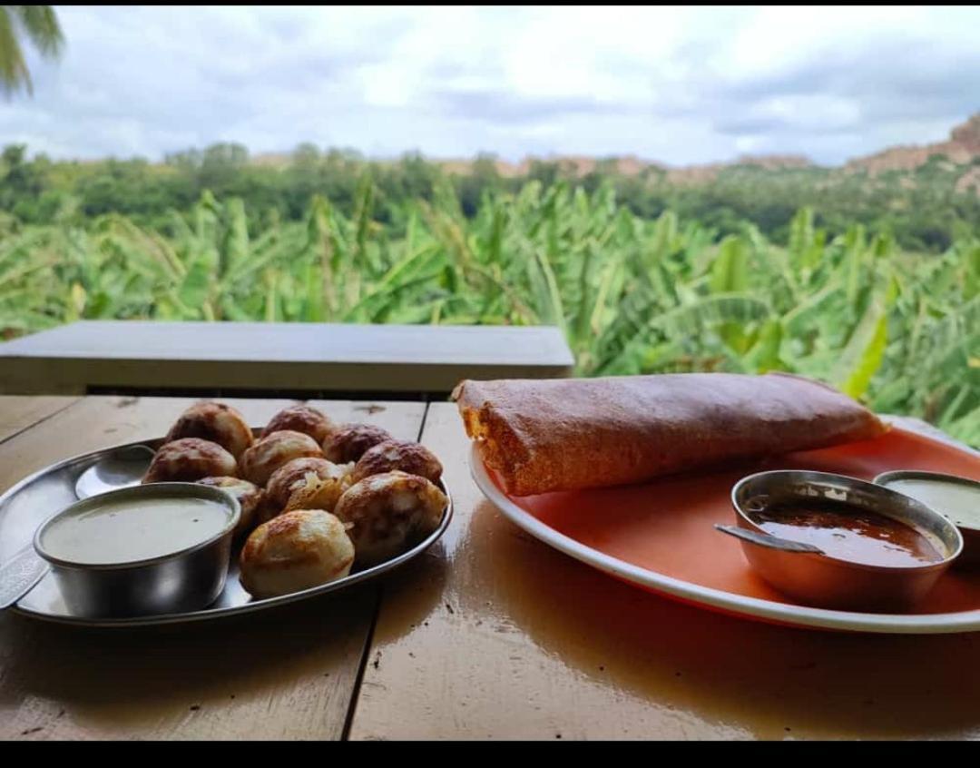 Archana Guest House River View 亨比 外观 照片